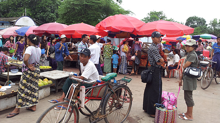 People in Yangon